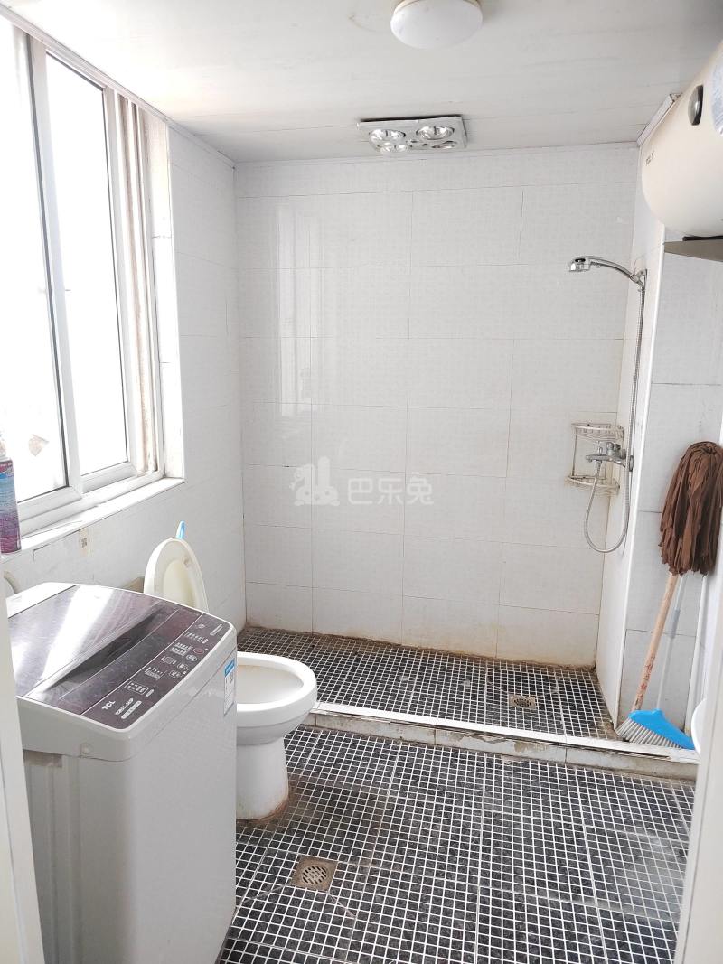 黄城花园西区12123696卫生间图13