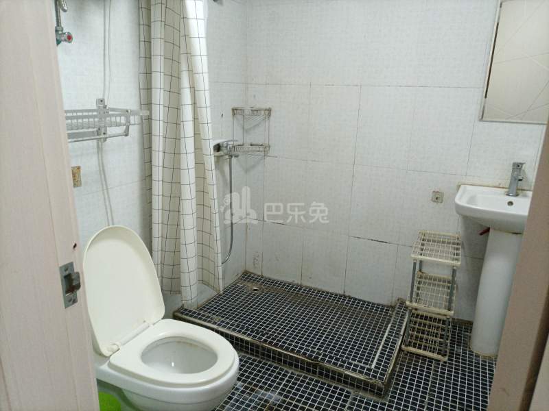 新城香溢澜庭南区7120933卫生间图8