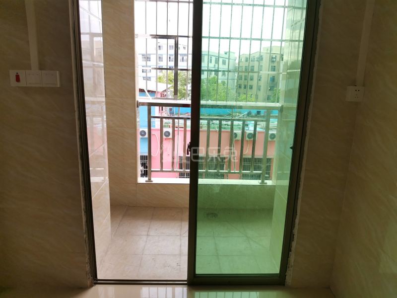 彭上新村西路36号7126538客厅图5