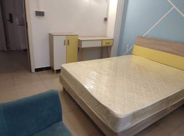 珠村中东新街八巷12号 