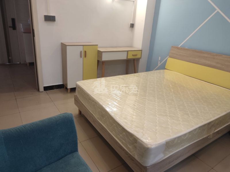 珠村中东新街八巷12号7127352客厅图5