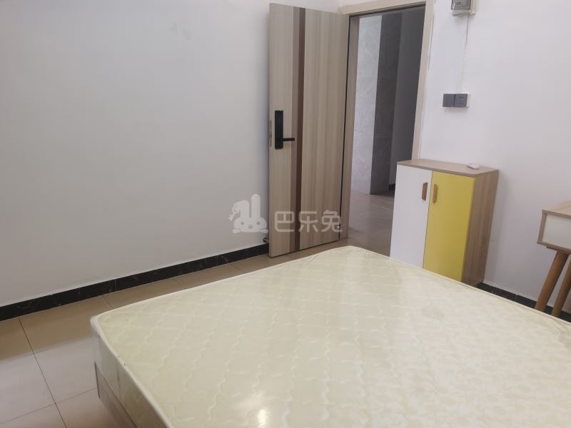 珠村中东新街八巷12号7127353卧室图2