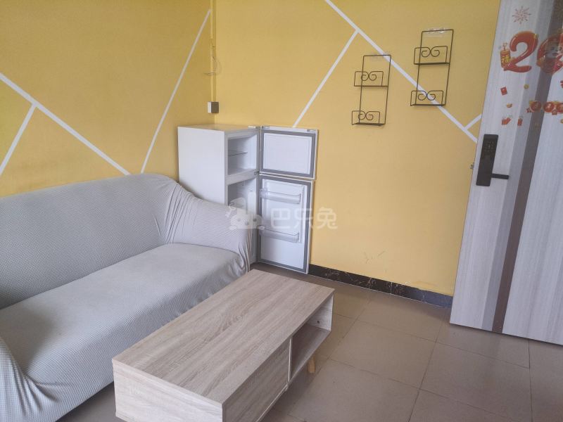 珠村中东新街八巷12号7127367客厅图6