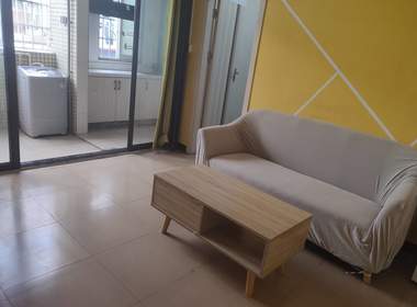 珠村中东新街八巷12号 