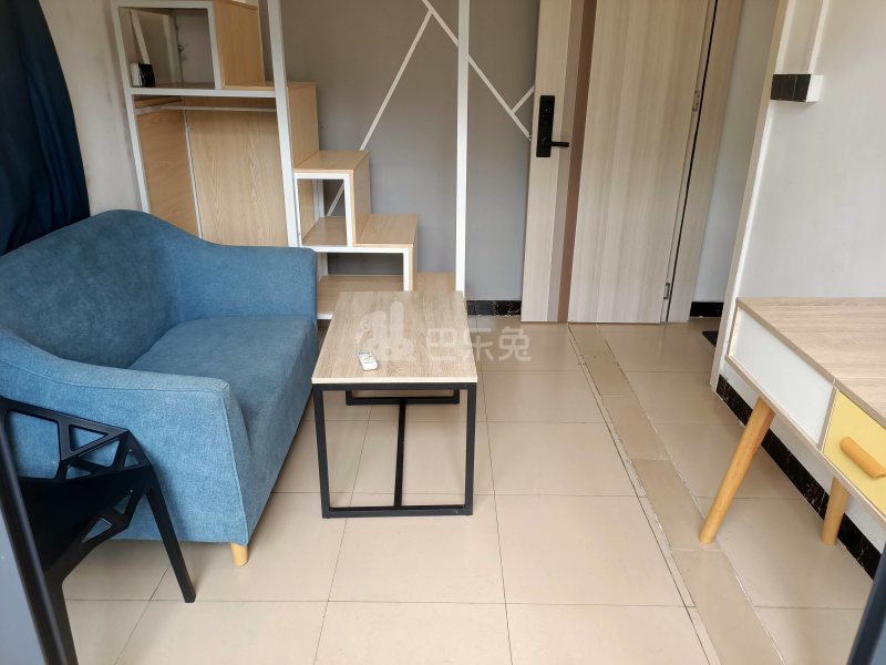 珠村中东新街八巷12号7127371客厅图3