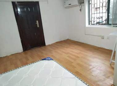 榴莲公寓（二联家园店） 1室0厅1卫