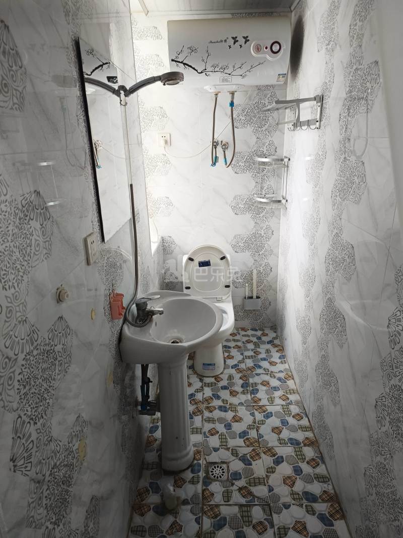 金钻苑南区（海顺路359弄）7137376卫生间图4