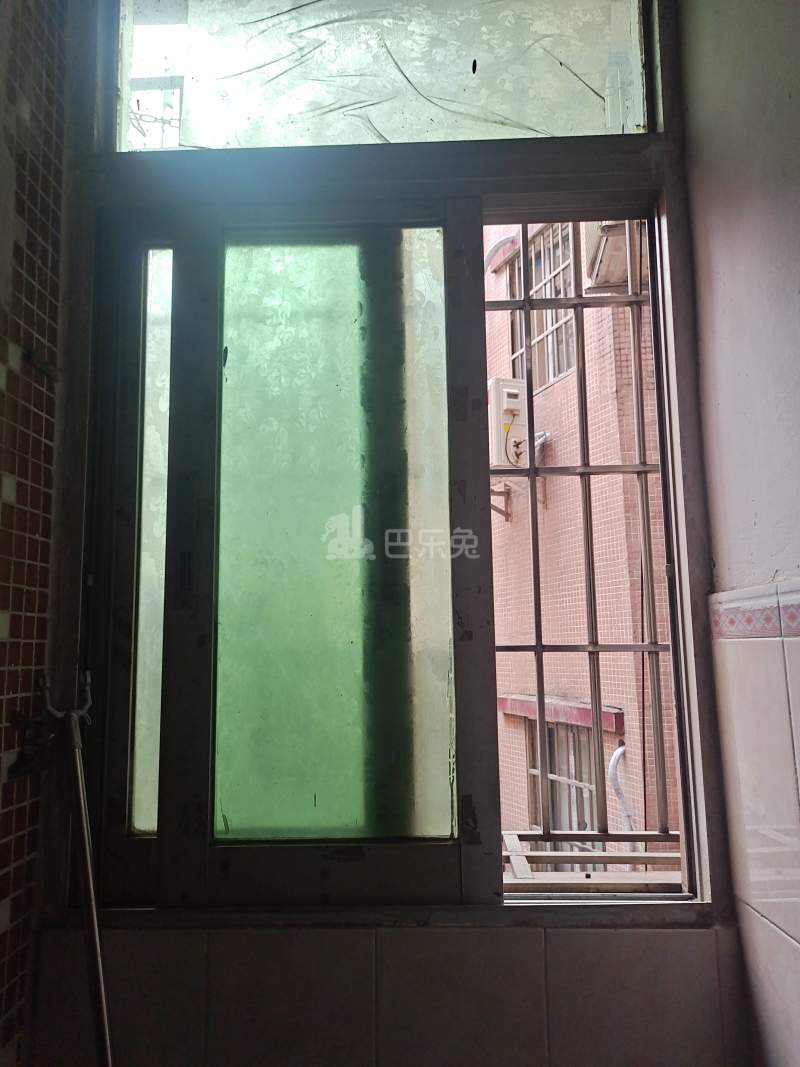 黄村南胜里下二巷1号7139424卧室窗户图6