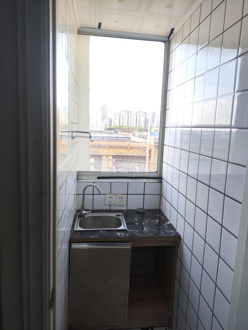 久富苑7144507卧室窗户图6