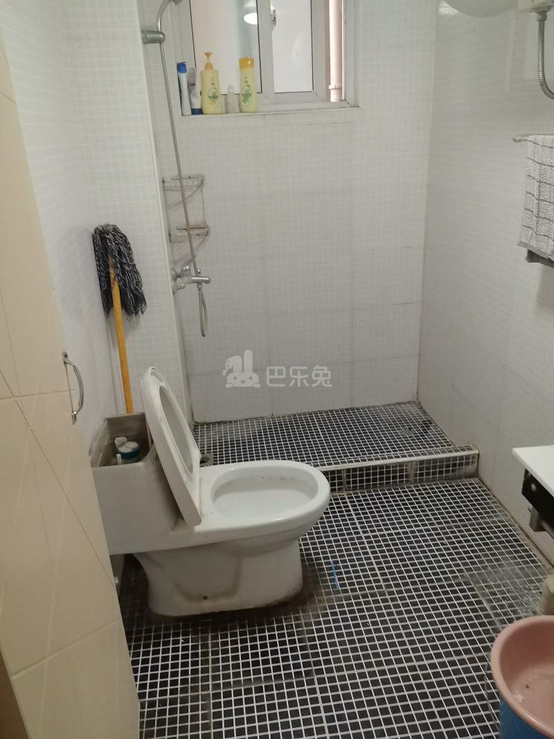 金城花园7153294卫生间图5