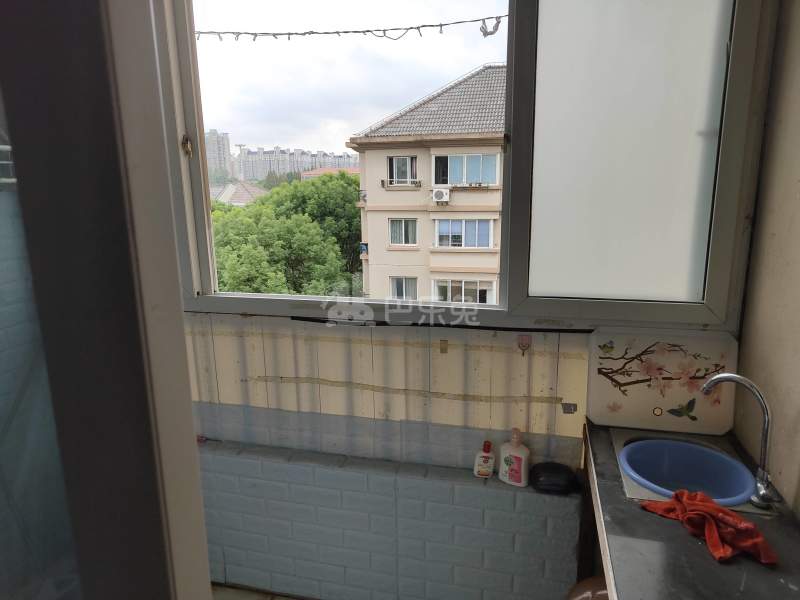 邻里苑7155701卧室窗户图11