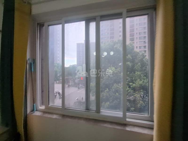 翔瑞新苑北区7163066卧室窗户图9