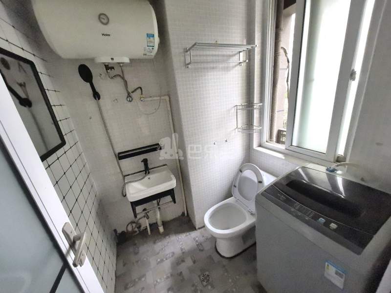 翔瑞新苑北区7163068卫生间图6