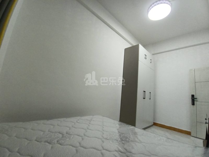 龙洞积善巷12号7166427卧室图3