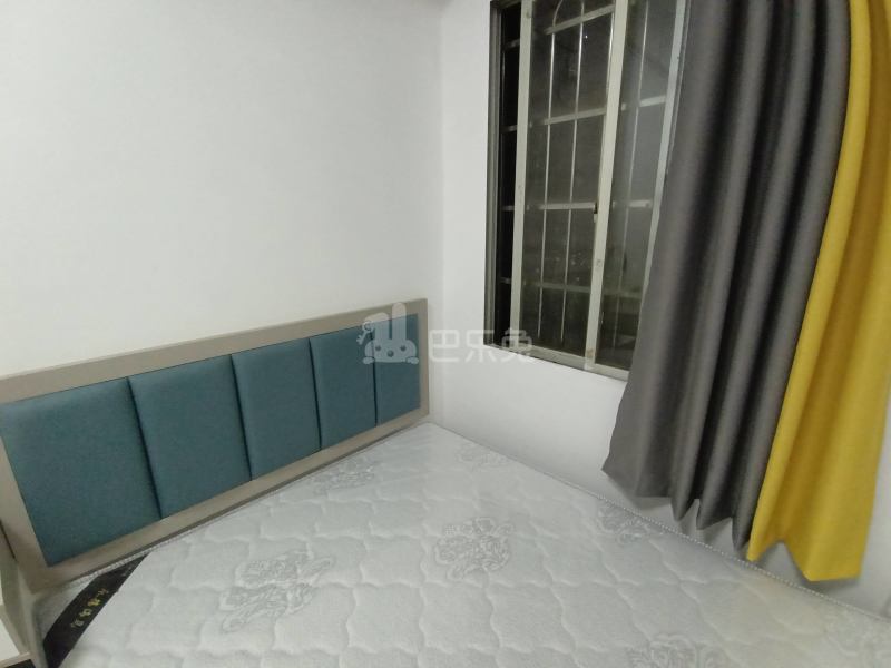 龙洞积善巷12号7166427卧室图0