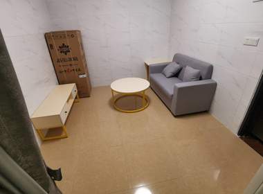 广州白云_梦达18(鹤边员村东街东一巷15号)_1室0厅1卫_公寓朝东北