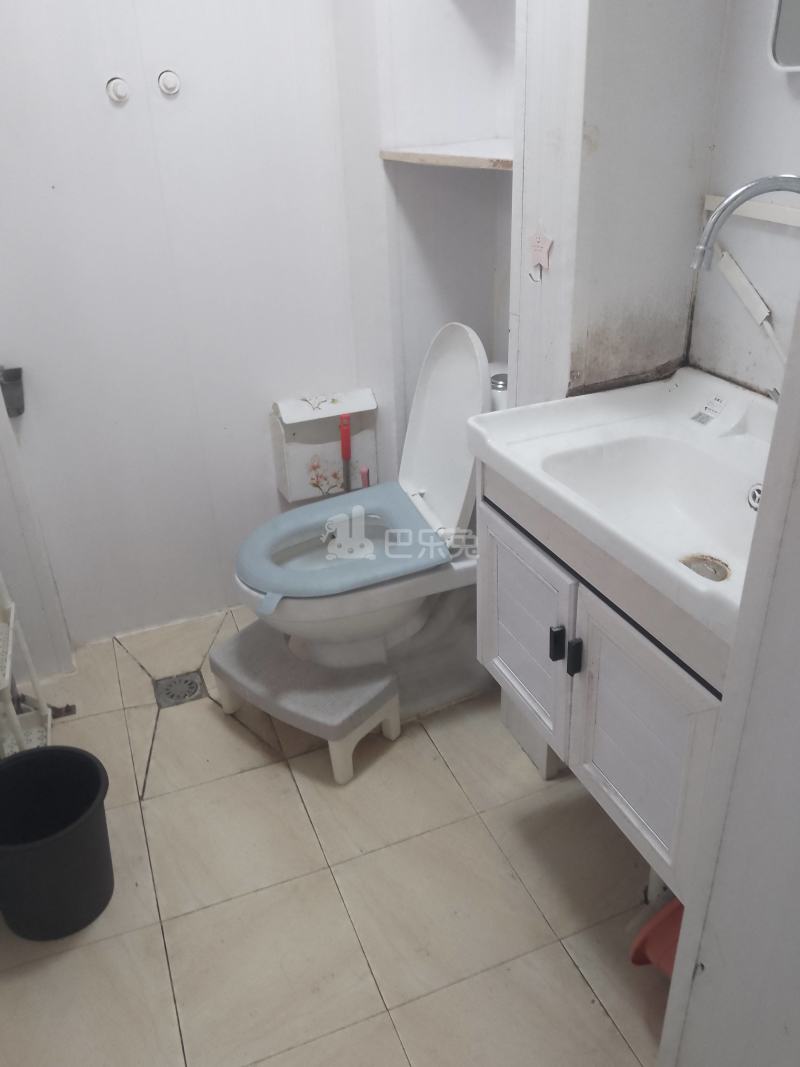 东南二村7192983卫生间图4