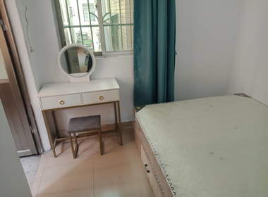 京溪犀牛角中街23号 1室1厅1卫