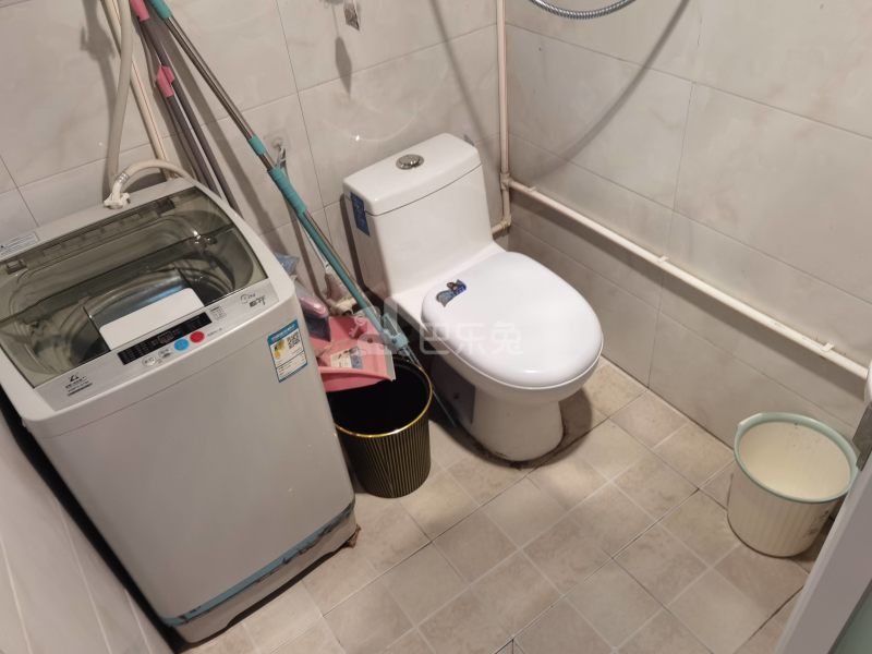 中骏钱塘御景7200736卫生间图4