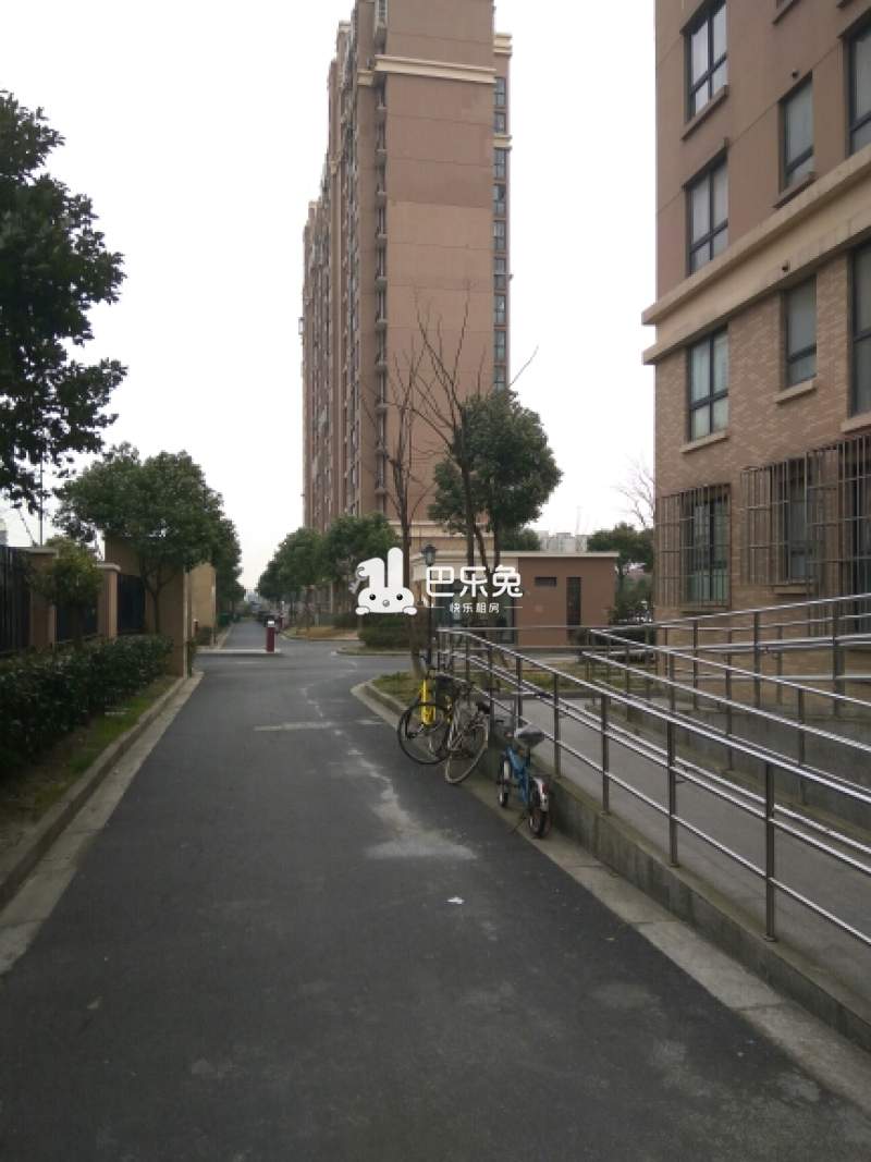 立即找房 心圆东苑 交通周边 交通:1056路;川沙5路;632路;川奉专线