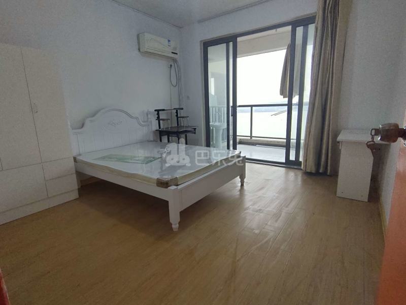 世茂江滨花园峻景湾7211295卧室图0