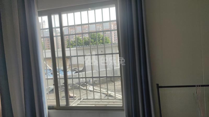 棠东东南路3号7215766卧室窗户图7