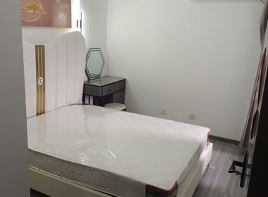 绿洲湖畔花园 3室2厅1卫