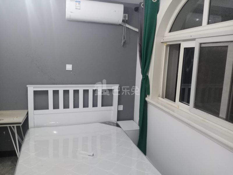 中大新苑7252235卧室图2