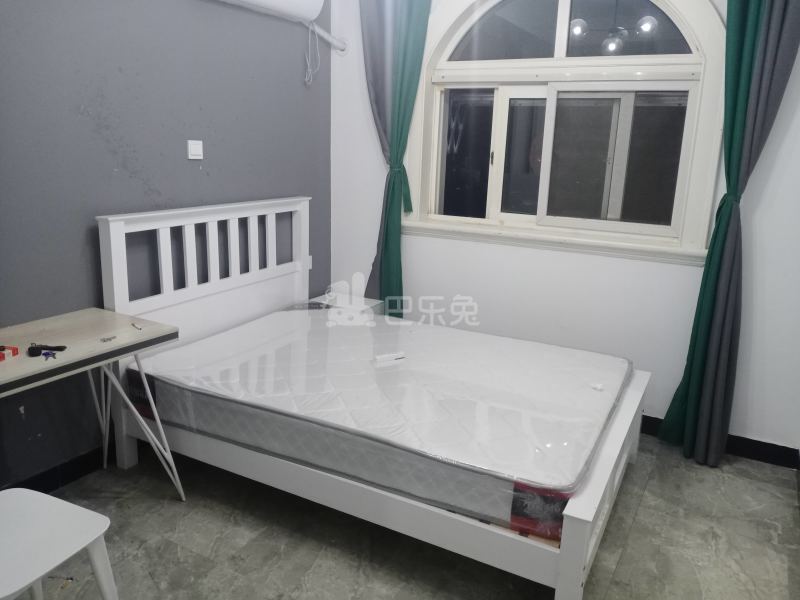 中大新苑7252235卧室图0