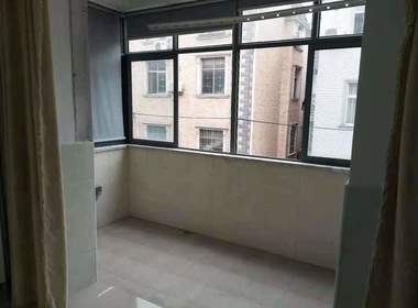 榴莲公寓（二联家园店） 1室0厅1卫