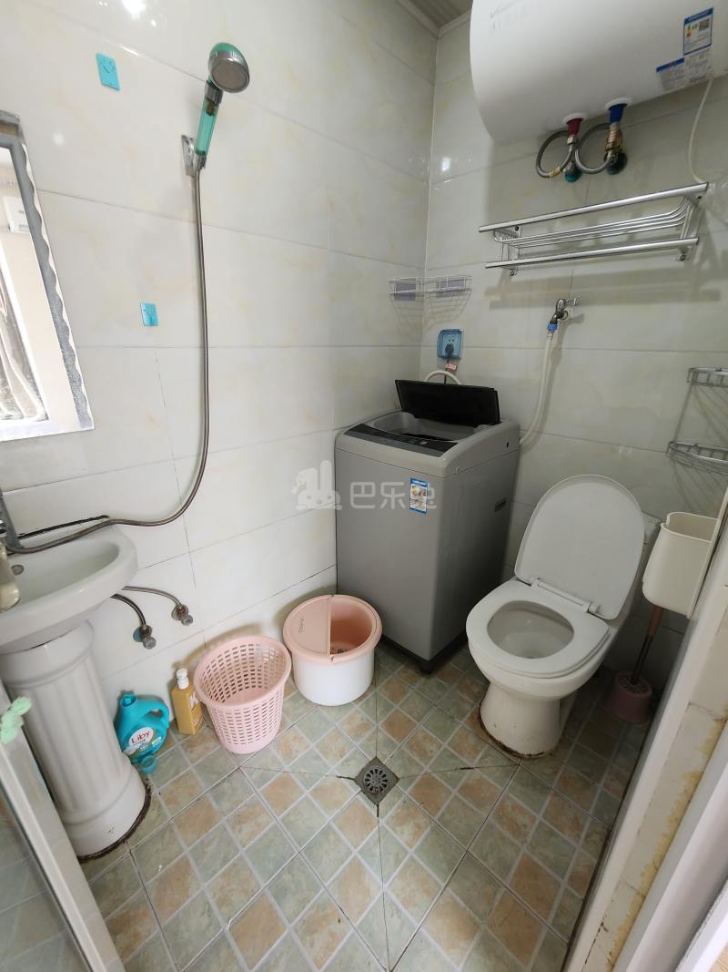 水清年华花园7284203卫生间图5