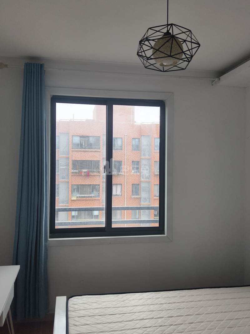 佘北家园紫荆苑7289526卧室窗户图12