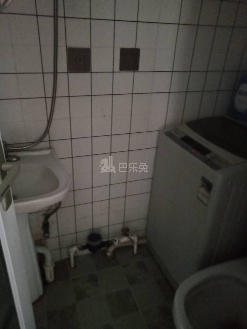 山秀景苑7302885卫生间图5