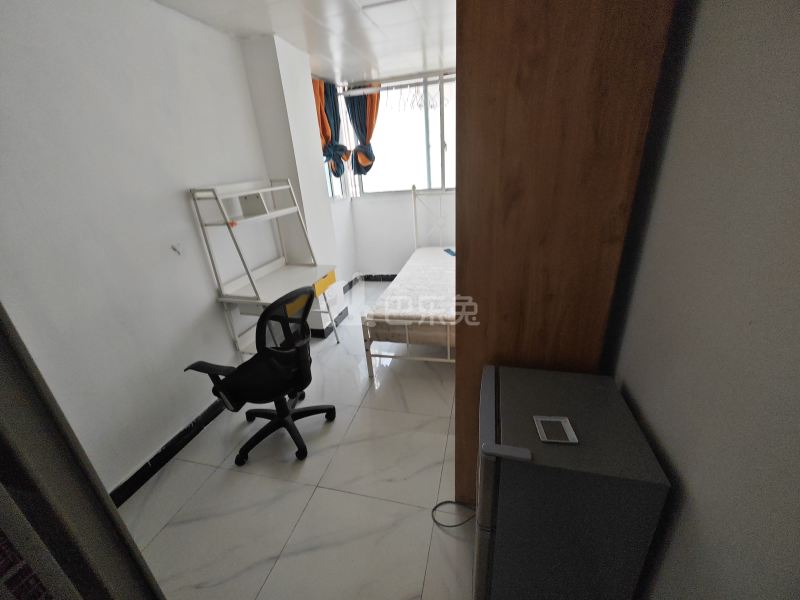 莲杨苑7304398卧室图0