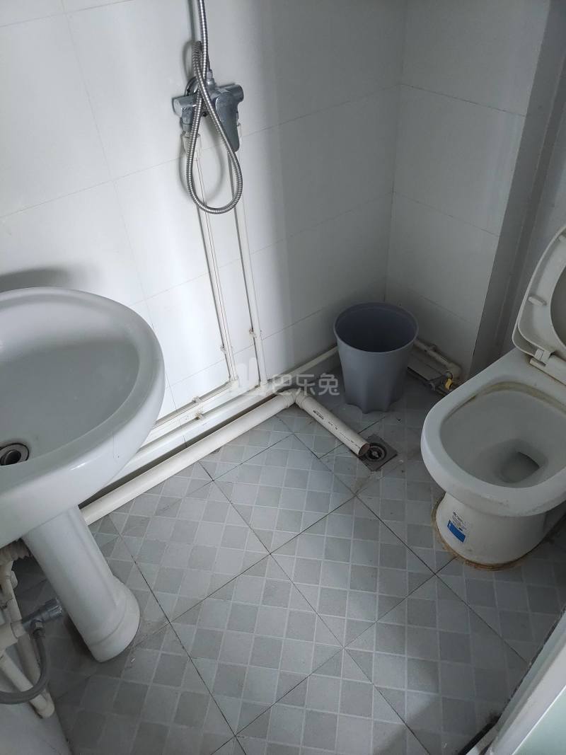 宝嘉誉府7310437卫生间图7