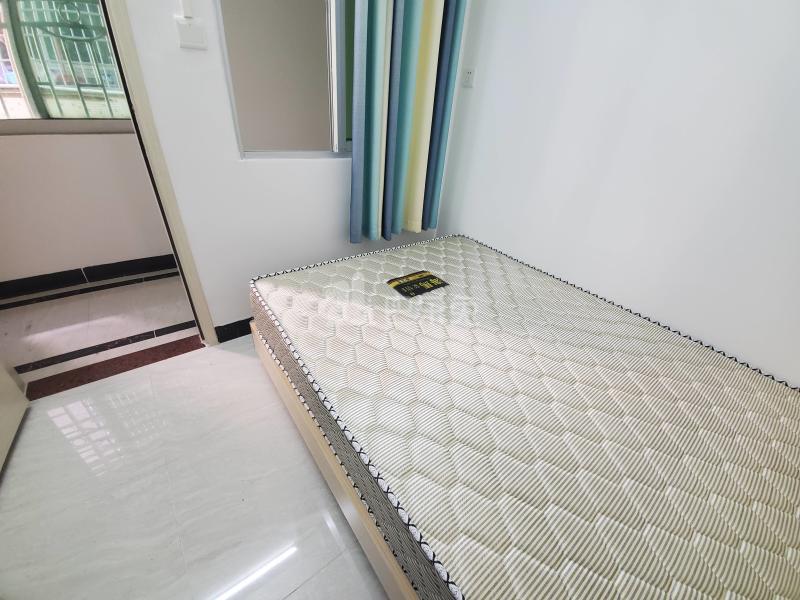 长湴新村西二街52号7317741卧室图1