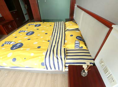 壹家公寓石桥店 1室0厅1卫