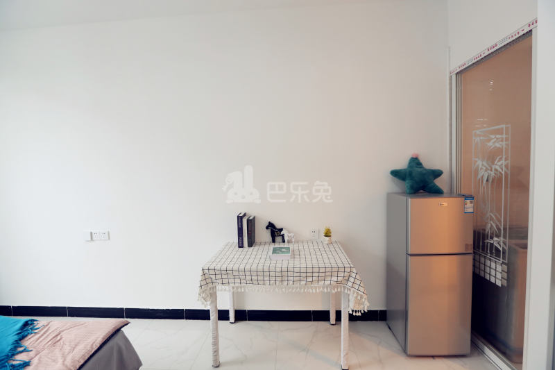 壹家公寓新惠名苑店7330171卧室图0