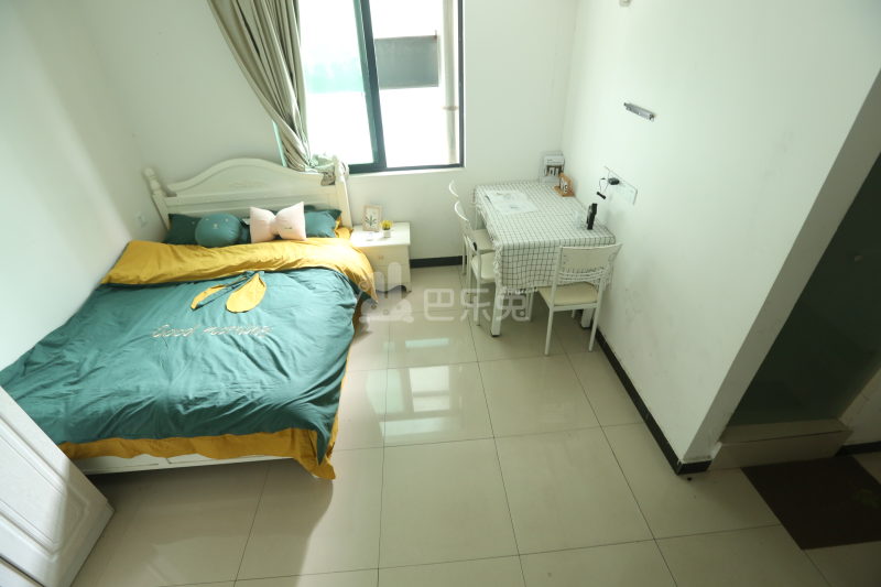 壹家公寓新华广场店7342214卧室图4