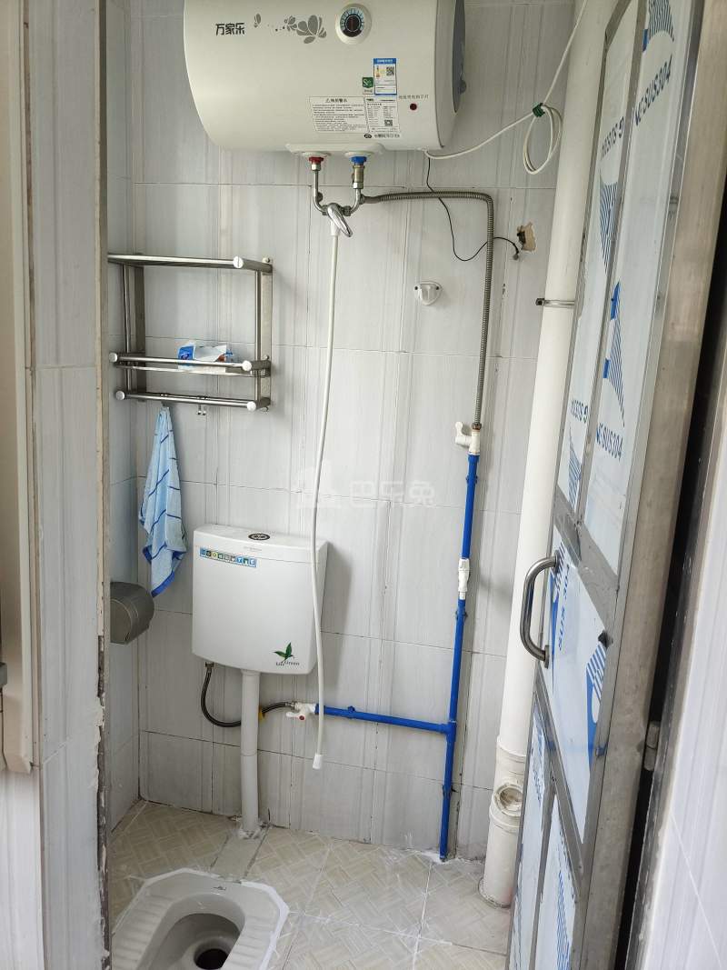 嘉禾街新科下新村街68号7351429卫生间图5