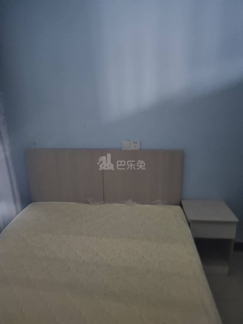 水印康庭7352084卧室图1