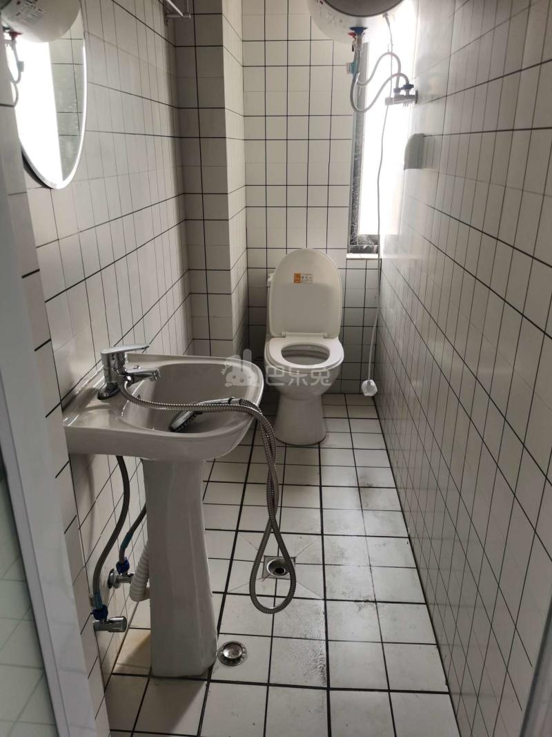 山秀景苑7352435卫生间图7