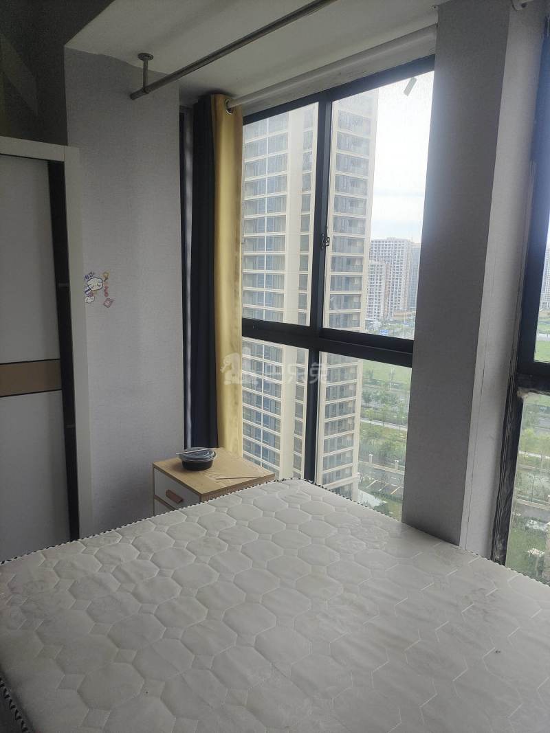 山秀景苑7352435卧室图2