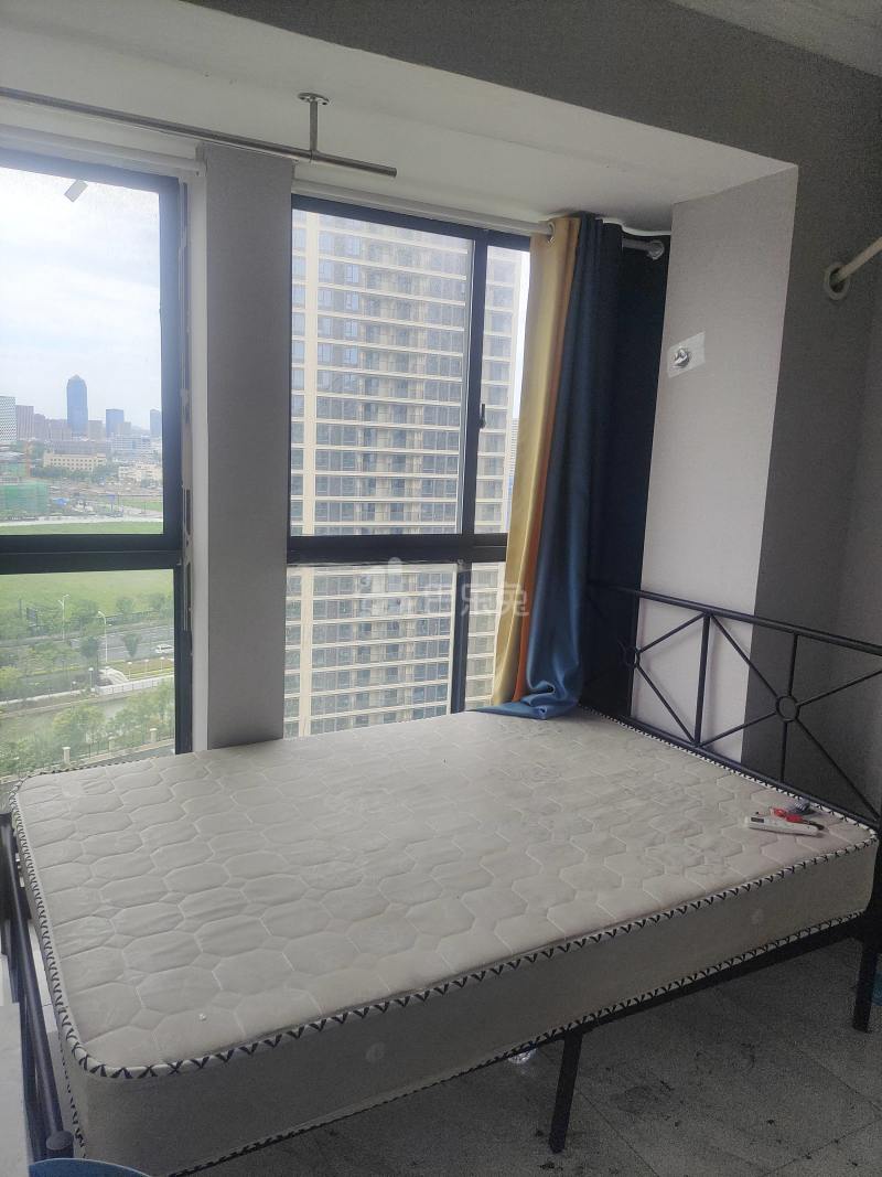 山秀景苑7352435卧室图1