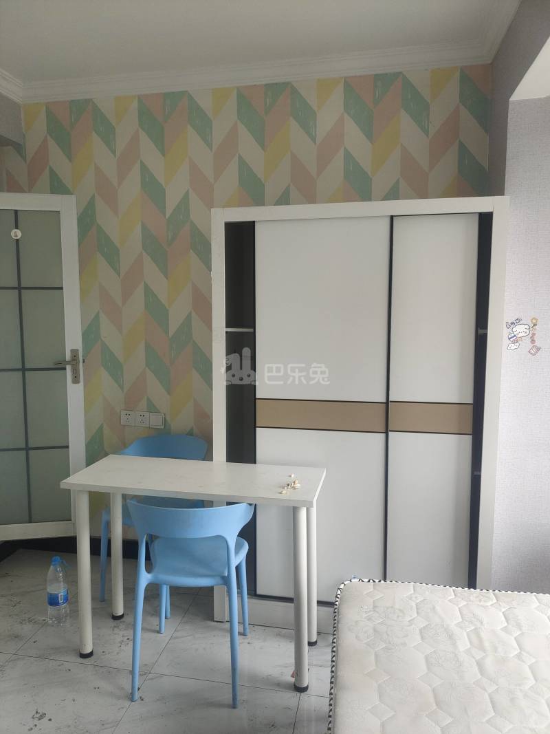 山秀景苑7352435卧室图3