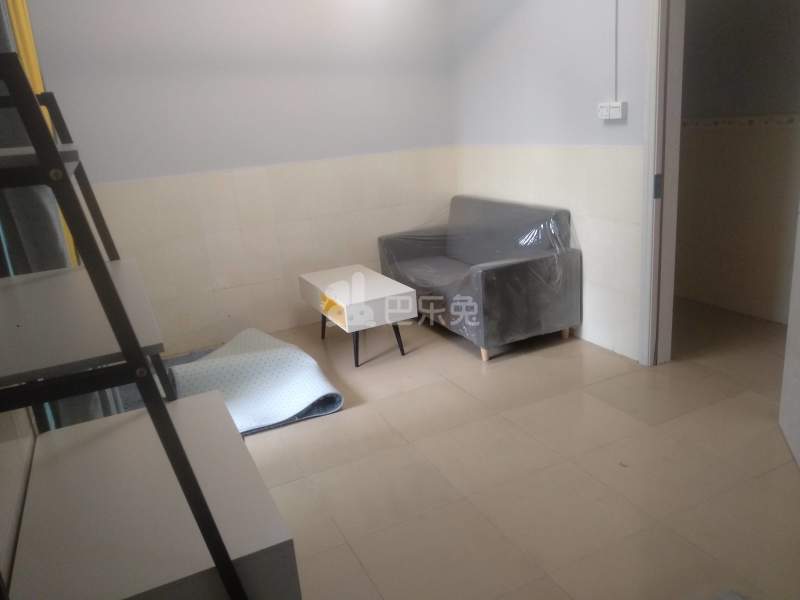 植村西约二街一巷8号7357673客厅图4