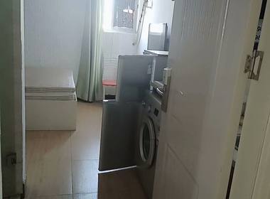 青年E族公寓（乐都店） 1室0厅1卫