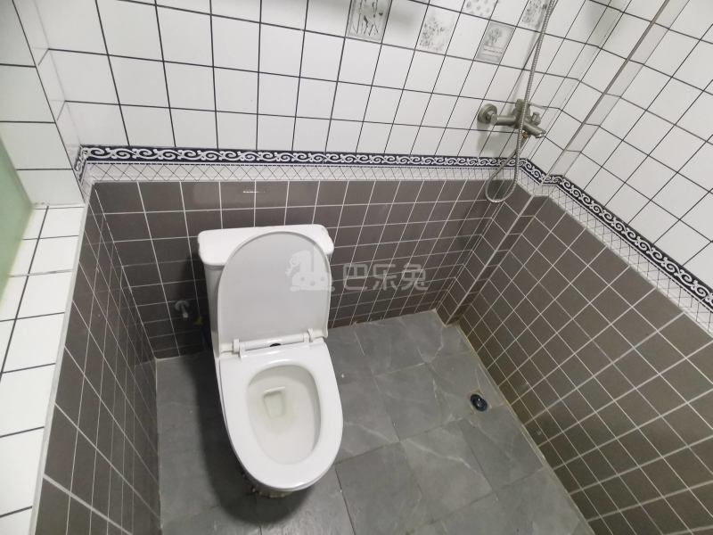 元岗北街126号A栋7362751卫生间图4