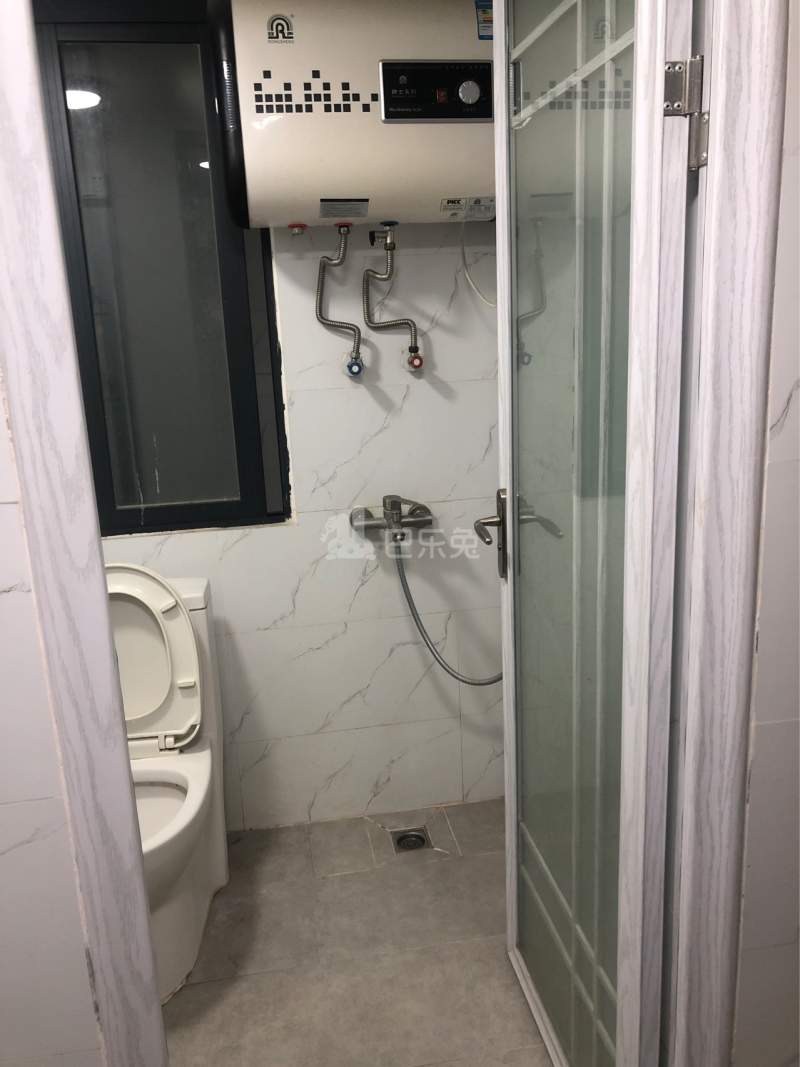 元岗北街126号B栋7362792卫生间图6