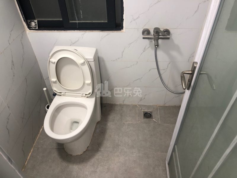 元岗北街126号B栋7362792卫生间图7